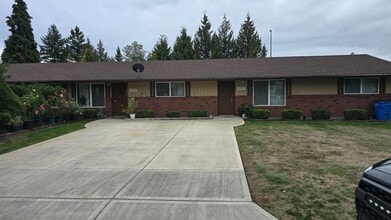 10905 NE 6th St in Vancouver, WA - Building Photo - Building Photo