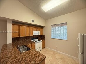 6976 SW 39th St, Unit #G208 in Davie, FL - Building Photo - Building Photo