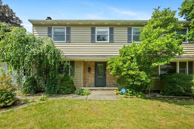 property at 300 Murray Hill Rd