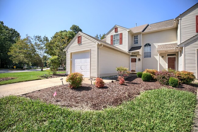 961 Water Oak Ct in Newport News, VA - Building Photo - Building Photo