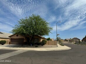 2606 W Darrel Rd in Phoenix, AZ - Building Photo - Building Photo
