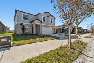 1712 Tropical Oasis Ave in Plant City, FL - Building Photo - Building Photo