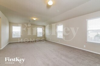 8952 Hickman Pk in San Antonio, TX - Foto de edificio - Building Photo