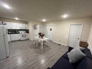 1529 N 15th St, Unit B in Philadelphia, PA - Foto de edificio - Building Photo