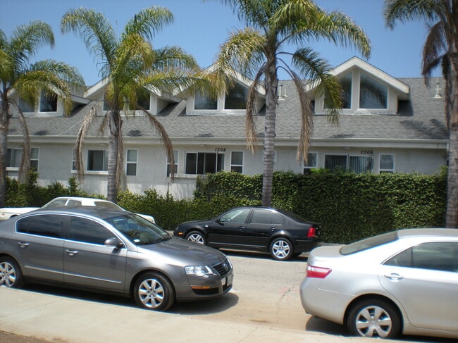 1302 Electric Ave, Unit 1306 in Los Angeles, CA - Foto de edificio - Building Photo