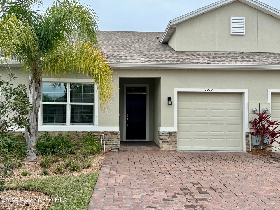 2719 Ben Hogan Ct in Melbourne, FL - Building Photo