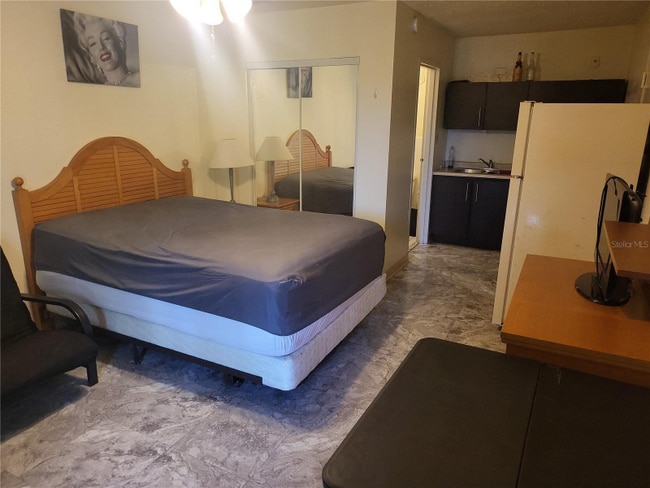 7900 S Orange Blossom Trl, Unit Unit 2052 in Orlando, FL - Foto de edificio - Building Photo