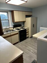 2423 Rusty Dr in Des Plaines, IL - Building Photo - Building Photo