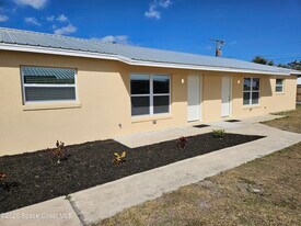 105 Lagrange Ave in Titusville, FL - Building Photo