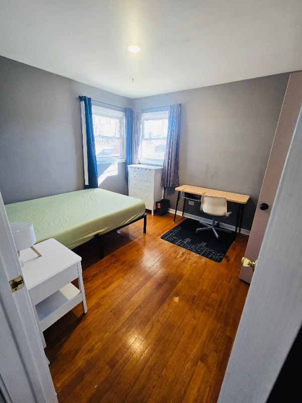 property at 8409 W Roseview Dr