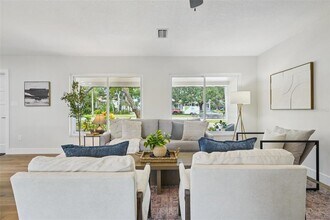 311 Shore Dr E in Oldsmar, FL - Building Photo - Building Photo