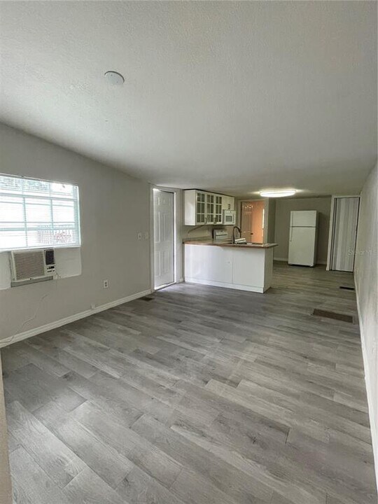 37432 Carringer Rd in Dade City, FL - Building Photo