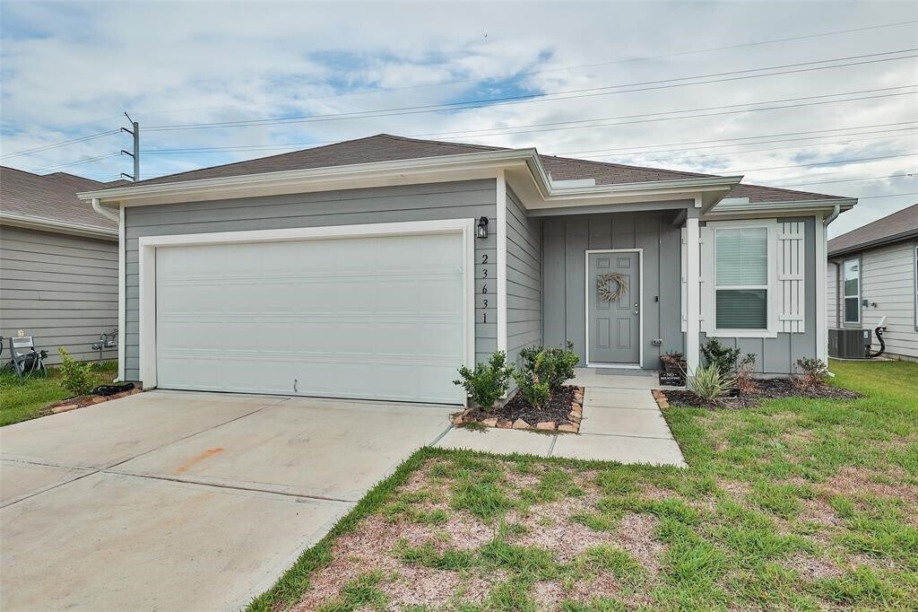 23631 Simmental Rd in Hockley, TX - Building Photo