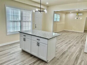 4001 Oak Field Dr in Loganville, GA - Building Photo - Building Photo