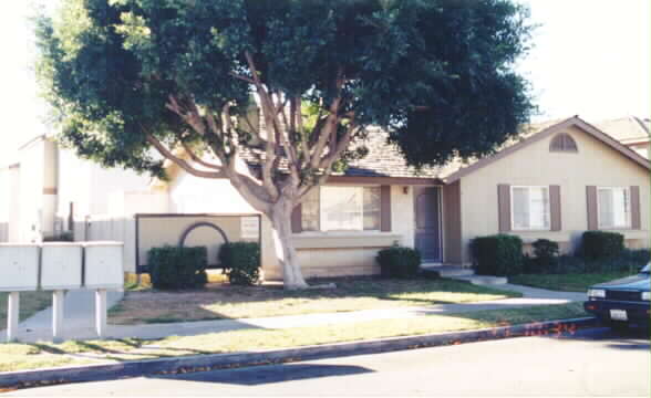 1400 W Isleton Pl in Oxnard, CA - Building Photo - Building Photo