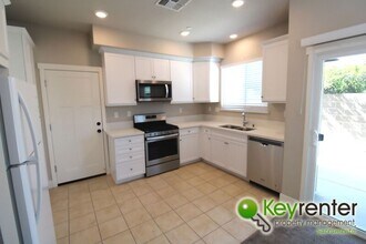 3234 Sher Ct in Sacramento, CA - Building Photo - Building Photo
