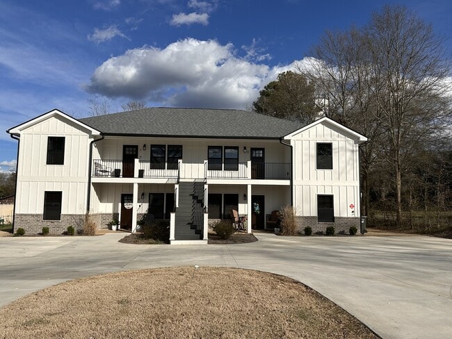 property at 250 N Forest Ave