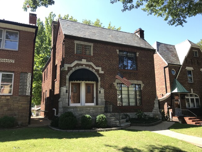 6266 Loran Avenue, Unit 6266 Loran Ave (Unit A) in St. Louis, MO - Foto de edificio - Building Photo