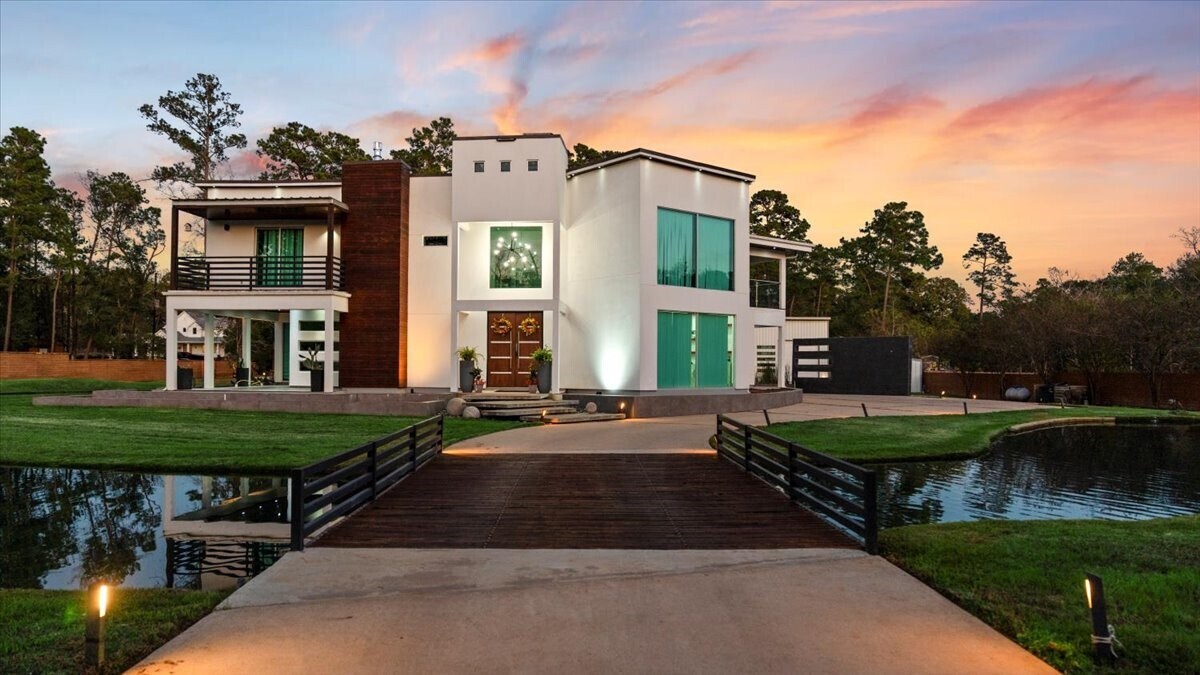 30400 Highland Blvd in Magnolia, TX - Building Photo