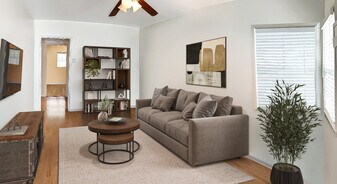 38 8th Ct, Unit Bottom in Hermosa Beach, CA - Building Photo