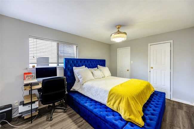 property at 14710 Kendallbrook Dr