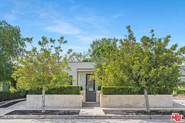 property at 429 N Lucerne Blvd