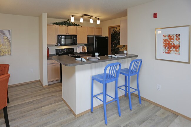 SH - Stonehedge Apartments in Sioux Falls, SD - Foto de edificio - Interior Photo
