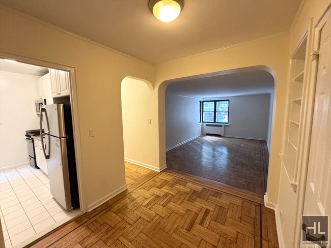 EAST 24 STREET in New York, NY - Building Photo - Building Photo