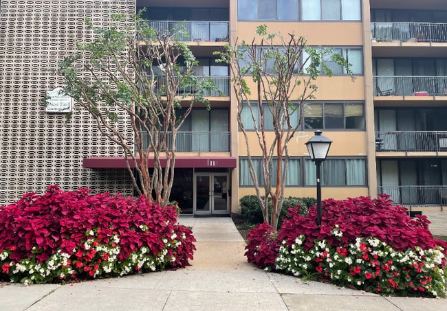 property at 4 S Van Dorn St