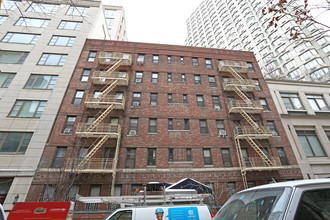 56 West 65th Street in New York, NY - Building Photo - Building Photo