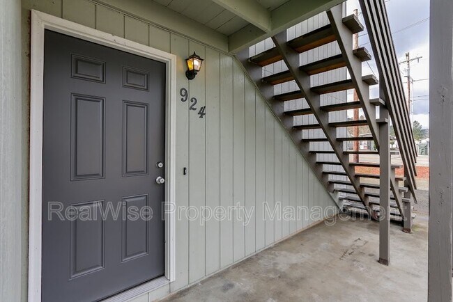 924 S Comstock Rd photo'