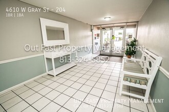 4610 W Gray St in Tampa, FL - Building Photo - Building Photo