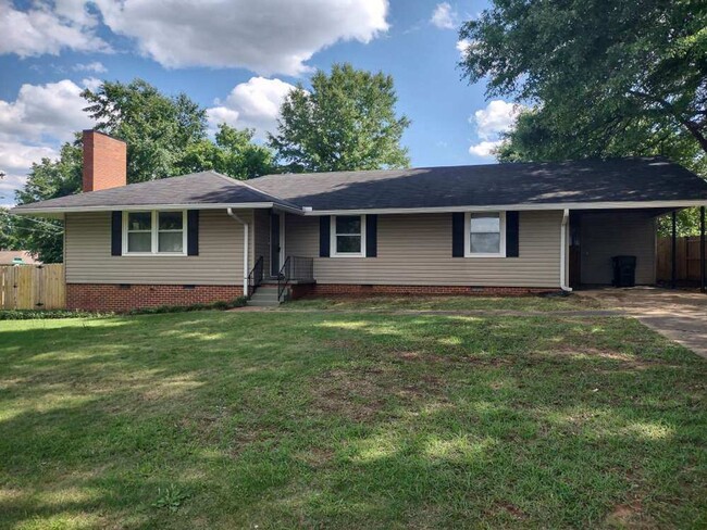 property at 521 Avalon Pl