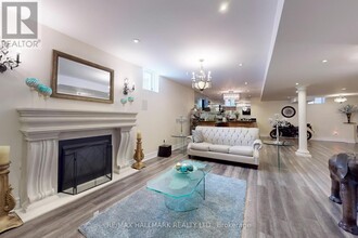 80 Chesney Cres in Vaughan, ON - Building Photo - Building Photo