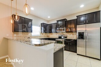 534 Vista Ridge Dr in Ruskin, FL - Foto de edificio - Building Photo