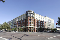 Broadway Grand Phase I in Oakland, CA - Foto de edificio - Building Photo