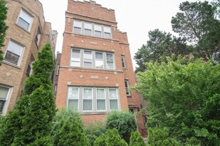 6327 N Oakley Ave, Unit 1 in Chicago, IL - Building Photo