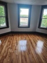 3 Malvern Rd, Unit 2nd Floor in Worcester, MA - Building Photo - Building Photo