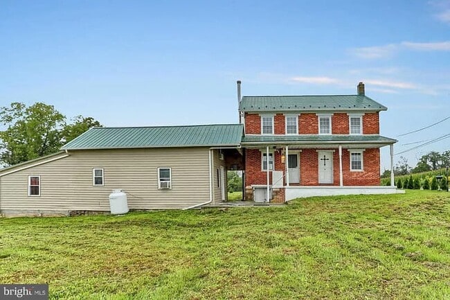 350 Hilltown Rd in Gettysburg, PA - Building Photo - Building Photo