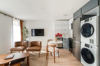 335 E 22nd St, Unit ID1375250P in New York, NY - Building Photo - Building Photo