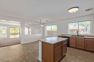 3221 W Alta Vista Rd in Phoenix, AZ - Building Photo - Building Photo