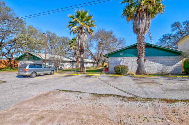 601 2nd St in Marble Falls, TX - Building Photo - Building Photo