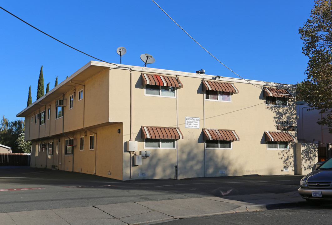 2041 Riley Ct in Concord, CA - Foto de edificio