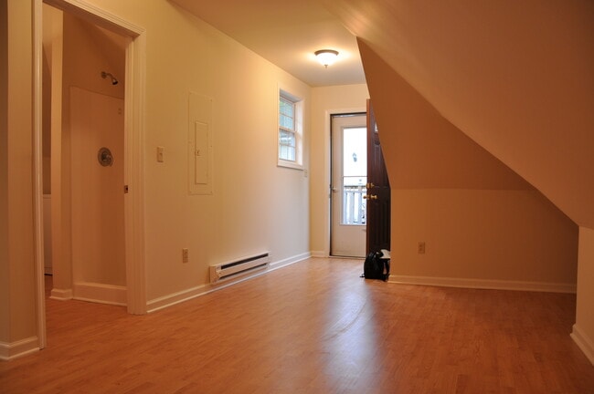 property at 337 S Broadway Park