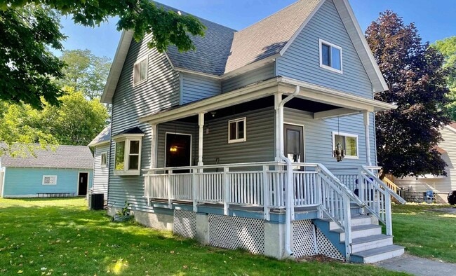 property at 1359 Oakes St