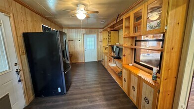 318 Baletka Blvd in Livingston, TX - Building Photo - Building Photo