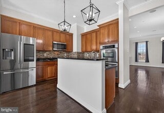 593 Cedar Ave in Gaithersburg, MD - Building Photo - Building Photo