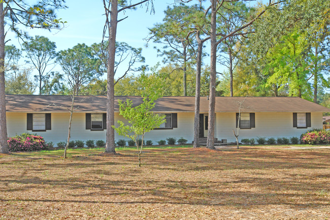 1705 Fairchild St in Pensacola, FL - Building Photo - Building Photo