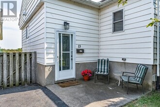 13 Craig Blvd in Grimsby, ON - Building Photo - Building Photo