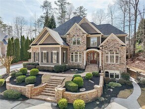 11180 W Rd in Roswell, GA - Building Photo - Building Photo